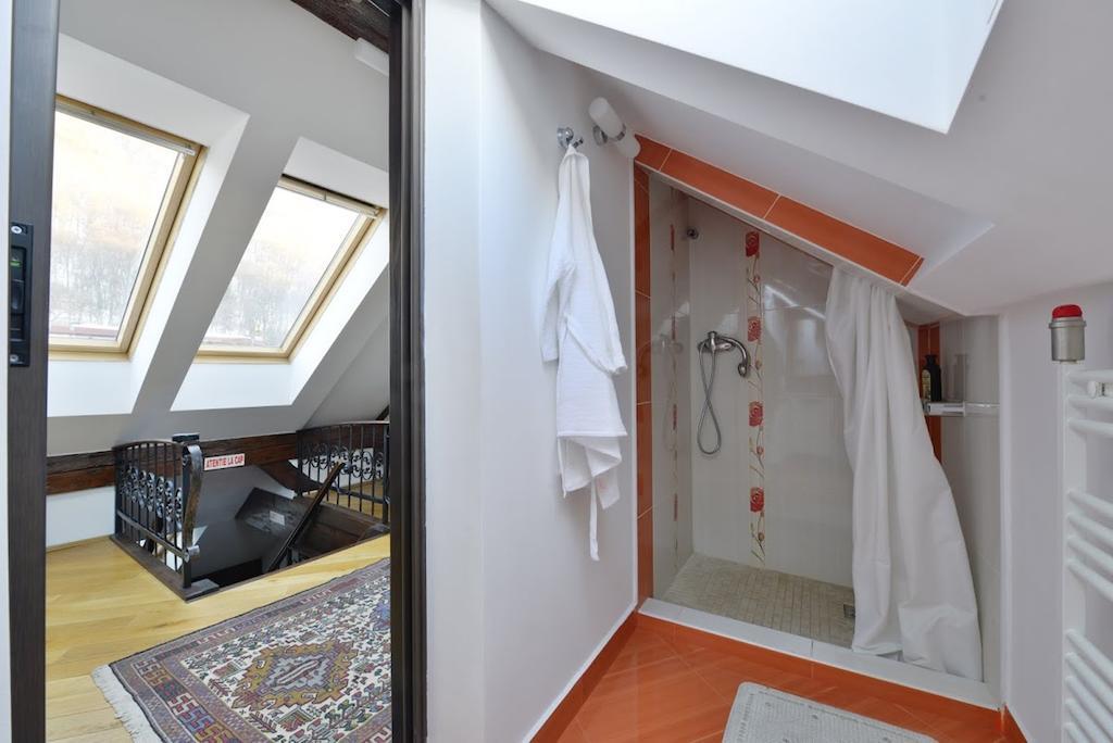 Kronhaus Braşov Habitación foto