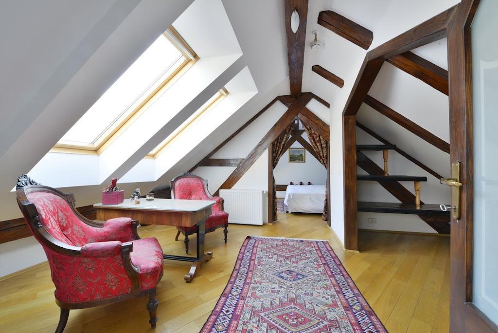 Kronhaus Braşov Habitación foto
